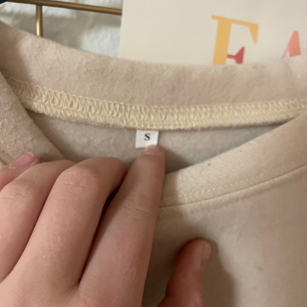 Comfortable sweatshirt - Picture 2 of 3